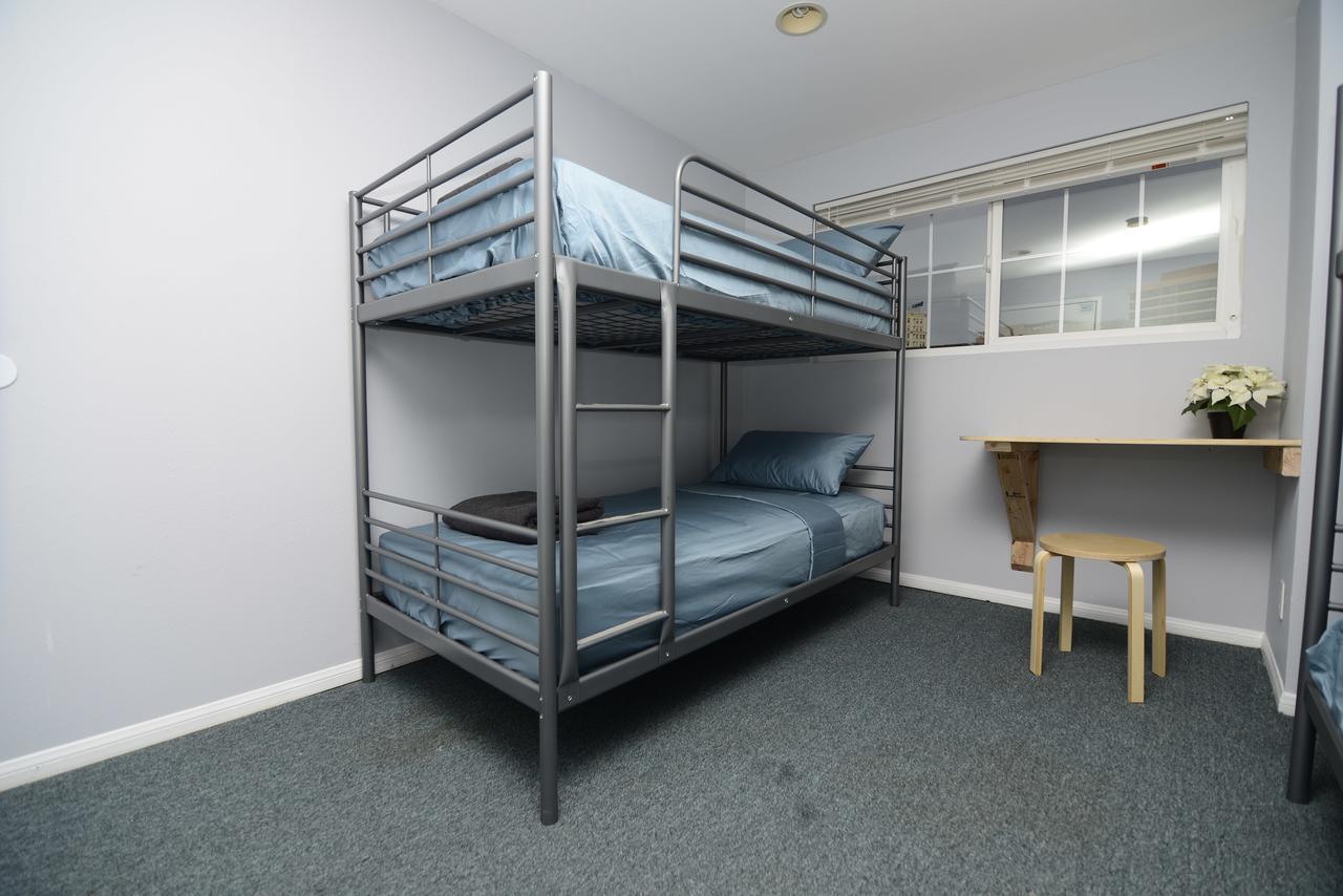 Art Boarding Hostal
