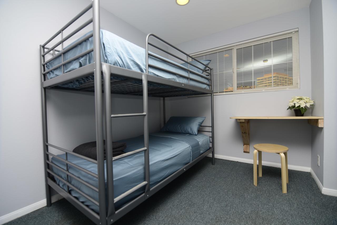 Art Boarding Hostal *